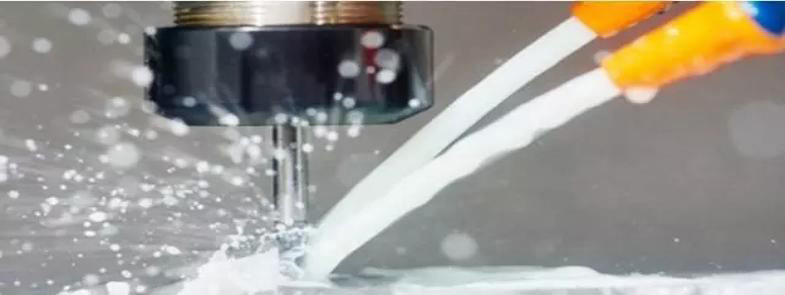 切削液起泡沫有什么危害？切削液起泡沫該怎么解決？