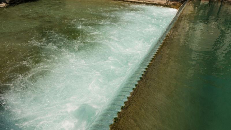 生物曝氣池起泡原因是什么，什么方法可以消除泡沫？